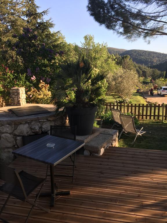 ホテル Au Havre De Paix Sainte Victoire Vauvenargues エクステリア 写真
